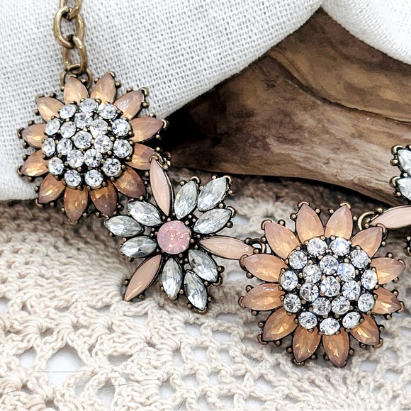 Vintage Sparkling Rhinestone Floral Statement Necklace - Picture 3 of 5